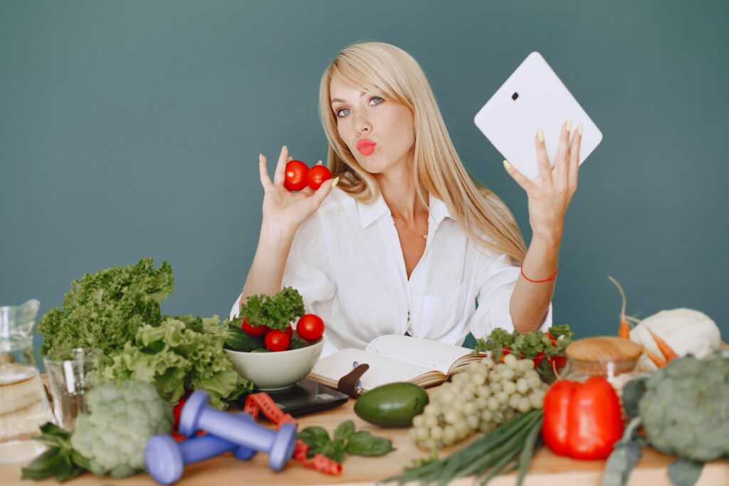 Alimentos que aceleran el metabolismo después de los 40 (y los que lo frenan) alimentos aceleran metabolismo despues 40